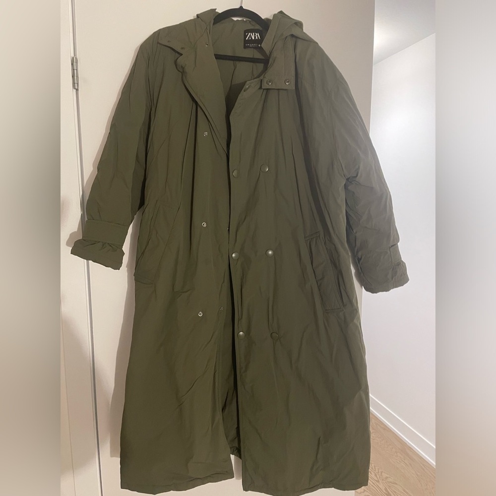 Zara green nylon hooded jacket. Size M.
